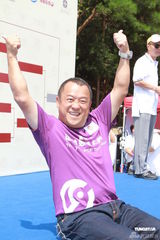 组图：曾志伟率众星做慈善 恭喜无线四大唱片破冰