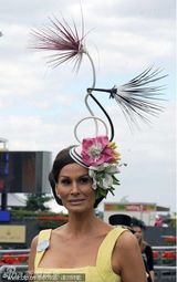 幻灯图:林志玲变英伦淑女 精致兰花帽赛马会竞艳 