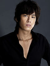 高清图：陈楚河最新写真出炉 深邃眼神尽显深沉