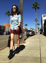 组图：刘芸洛杉矶私服街拍 欧美潮范儿显美腿