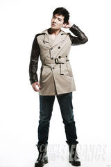 组图：魏千翔冷调写真出炉 黑白质感时尚雅痞