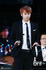 组图：韩团2PM与missA等出席音乐盛典尽情狂欢