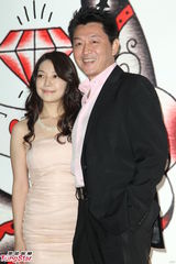 组图：杜德伟与嫩妻台北婚宴 宣告两年后再造人