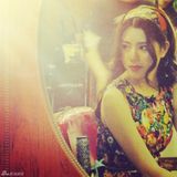 组图：朱婧复古写真曝光 灵气十足有韵味