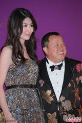 组图：曾志伟六十大寿庆宴成龙赵本山等齐贺