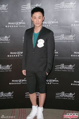 组图：林峰不谈与吴千语游太空 否认抢粉丝手机