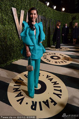 组图：李冰冰范冰冰奥斯卡派对相聚盛装合影