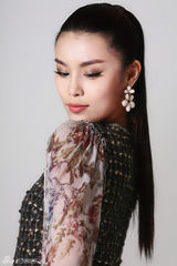 组图：韩丹彤生日写真转型御姐迎接新挑战