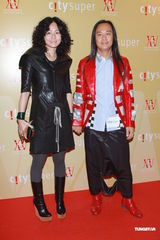 组图:蔡一智等出席活动 蒙嘉慧生日郑伊健送钻饰