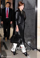 组图：严泰雄大婚众星道贺 李孝利戒指惹眼