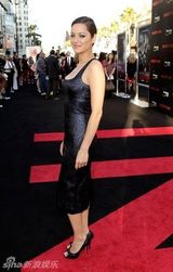 幻灯：《盗梦空间》洛杉矶首映 莱昂纳多左拥右抱