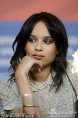 高清组图：《仰天长啸》发布 重磅女星丝迪贝撑场