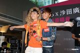 组图：黄鸿升香港会歌迷 与粉丝近距离接触