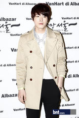 组图：具俊晔朴政珉等出席韩国首尔时装秀