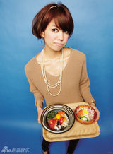 组图：日本人气模特菅原沙树示范50款日系搭配