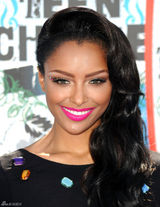 高清组图：卡特琳娜-格兰厄姆桃红艳唇姿态撩人