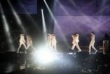组图：韩国男团INFINITE安可演唱会