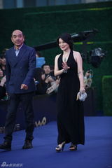 高清组图：群星华服亮相北京电影节蓝毯