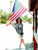 高清图：尹胜雅加利福尼亚之旅 尽情演绎异域美丽