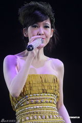 组图：周慧敏红馆个唱落幕 嘉宾阵容强大 