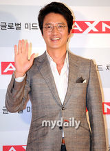 组图：郑俊浩赵允熙郑妮可等出席美剧频道开播式