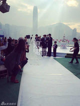 独家：直击刘璇王弢浪漫海上婚礼 新人深情拥吻