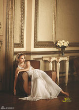 高清图：娜塔丽-波特曼拍复古大片 典雅风范登封面