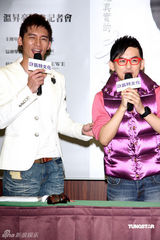 幻灯图：温升豪当作家显浪漫 黄子佼为好友现身站台