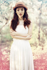 组图：李晟最新大片化身森林精灵