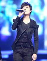 高清组图：新浪网络盛典李宇春现场劲歌热舞