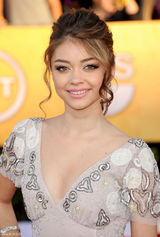 高清组图：萨拉-海蓝德珠绣礼服亮相娇俏可人