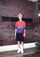 组图：EXO后续曲将公开 曝时尚个性街拍大片