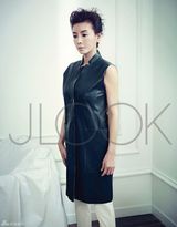 高清组图：韩国演员黄新惠写真展都市干练范儿