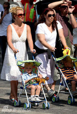 组图：盘点布兰妮与儿子温馨瞬间