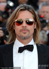 组图：皮特戛纳走秀长发黑超显帅气