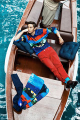 组图：田亮狮城领略异国风光 奶爸秒变潮男