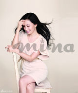 组图：小陶虹大片裸色清新风 恬静文雅似少女