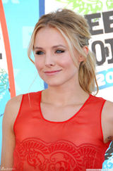 高清组图：克里斯汀-贝尔刺绣透视礼服甜美迷人