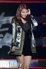 组图：INFINITE白智英等亮相《有味的演唱会》