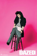 组图：韩歌手SE7EN彩色写真 演绎蛊惑男魅力