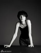 组图：李媛双重写真曝光 游走性感伶俐之间
