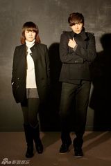 组图：韩国型男元斌拍秋冬服饰广告 搭档文根英