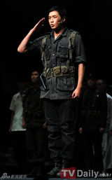 组图：SJ利特池贤宇参演歌舞剧展精湛演技