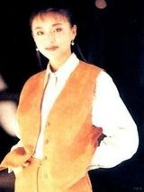 组图：杨澜出道前青涩少女旧照曝光