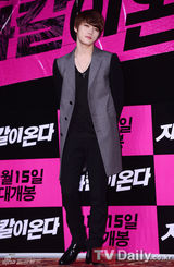 高清组图：金在中宋智孝宣传新片《豺狼来了》