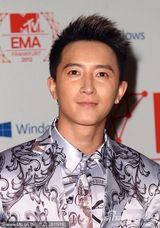 组图：2012MTV欧洲音乐大奖众星红毯璀璨