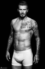 组图：小贝最新内衣广告曝光 性感爆棚魅力十足