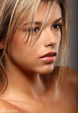 高清组图：性感巴西美女皮拉尔-利玛火辣美图