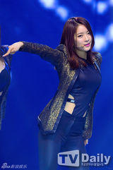 组图：Dal shabet孙丹菲WAPOP公演大跳性感热舞