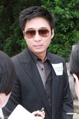 组图：霍启山助阵足球活动 许廷铿现场秀球技